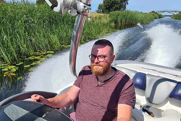 Mariaus Dubnikovo kelionė kateriu Mariaus Dubnikovo kelionė kateriu