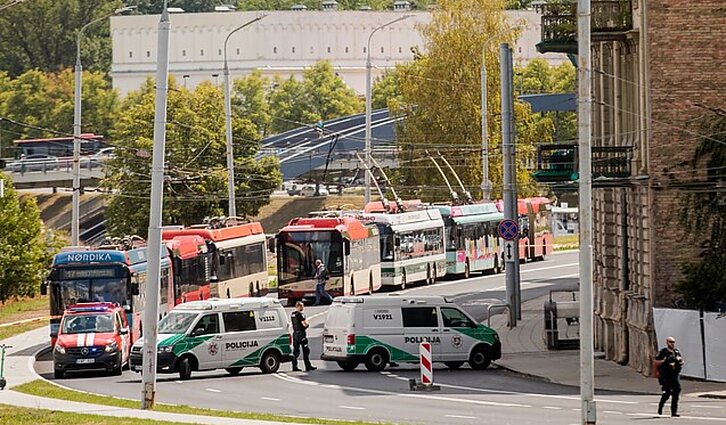 Žinios. Vilniaus centre – dujų nuotėkis: situacija suvaldyta, dujų tiekimą žada atnaujinti per kelias valandas