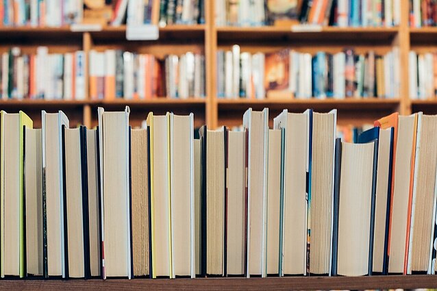 Marijampolės savivaldybės taryba nutarė uždaryti aštuonias bibliotekas: gyventojai renka parašus prieš