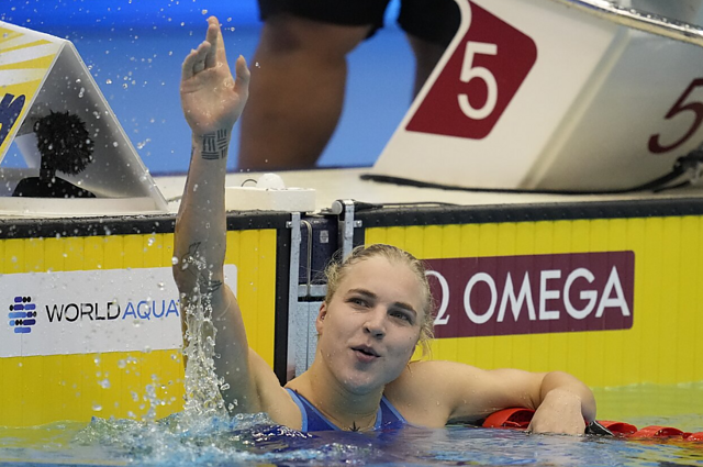 Be priekaištų: pasaulio rekordą finale pagerinusi Meilutytė dar kartą suspindo auksu