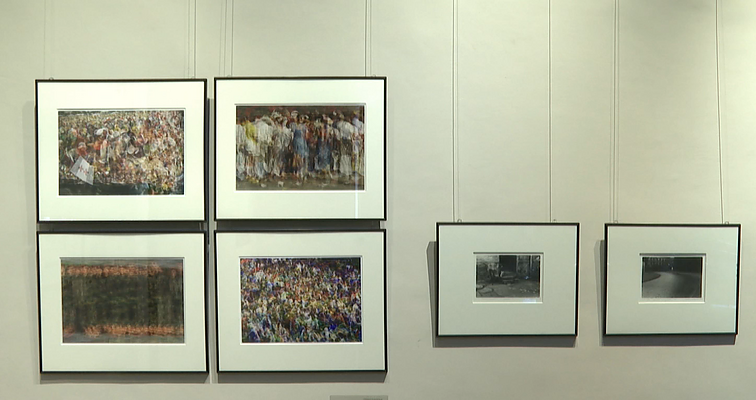 Vilniaus rotušėje atidaryta fotografijų paroda: pristatomi vyresnės ir jaunesnės Lietuvos fotografų kartos darbai