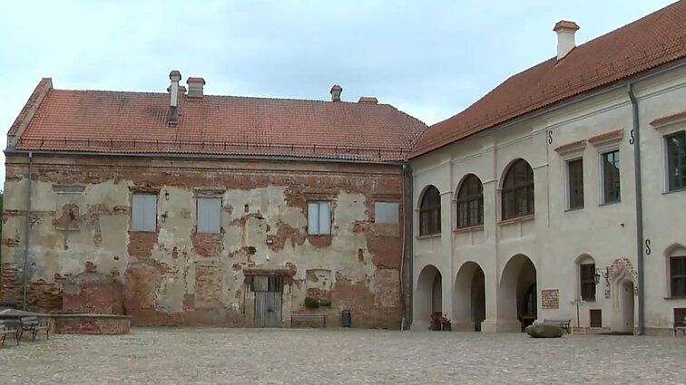 „Atrodys tobulai“: Panemunės pilyje netrukus prasidės paskutiniai fasado renovacijos darbai