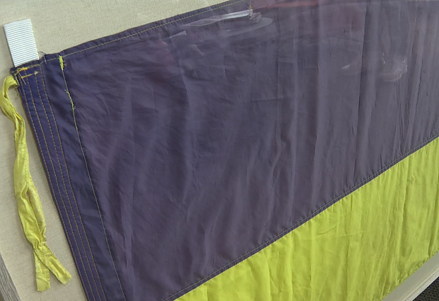 Akcijos „Keliu vėliavą už Ukrainą NATO!“ vėliava – Lietuvos nacionaliniame muziejuje: papildys kolekciją apie karą