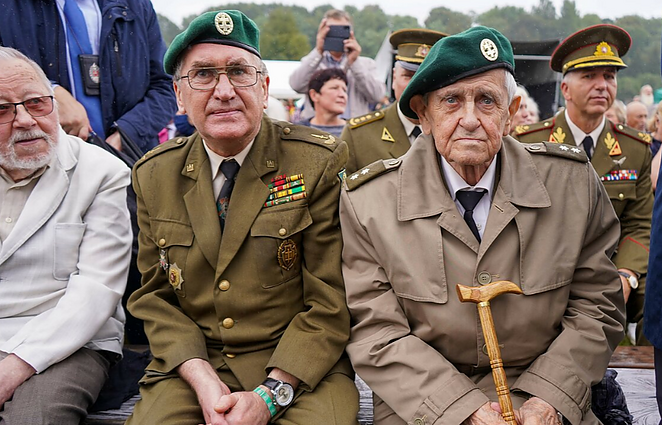 Žinios. Raseinių rajone į tradicinį sąskrydį jau 33 kartą renkasi Lietuvos politiniai kaliniai ir tremtiniai