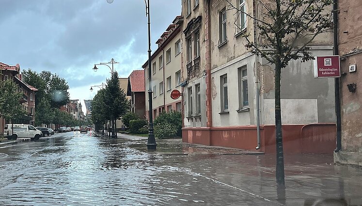 Žinios. Klaipėdos meras Arvydas Vaitkus šiandien rengia pasitarimą dėl lietaus nuotekų sistemos problemų