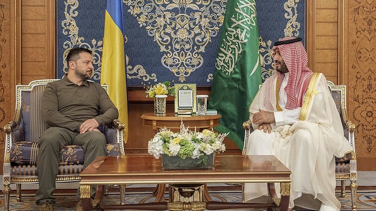 Saudo Arabijoje įvyko Ukrainos taikos forumas: ar Kremliaus nutrauktas grūdų susitarimas supykdė jai artimas šalis?