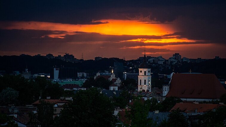 Dešimtys tūkstančių dėl audros patyrė elektros tiekimo sutrikimus: ESO prašo gyventojų kantrybės