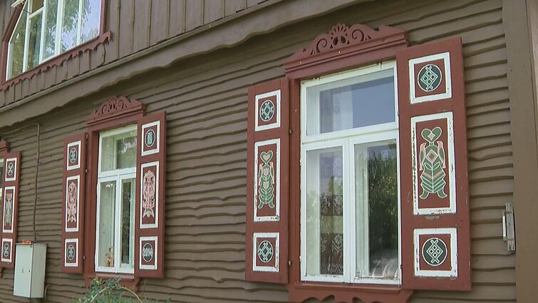 Rokiškyje daugėja tapytų langinių: paprašė įamžinti ir savo prosenelių bei senelių portretus