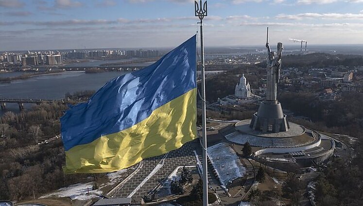 Mirtina raketų ataka Ukrainos rytuose: mažiausiai 7 žmonės žuvo apšaudžius gyvenamąjį daugiabutį