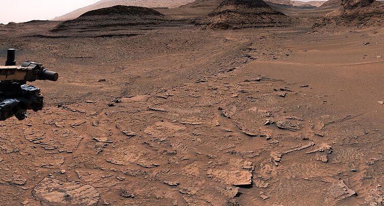 Marsaeigio Curiosity užfiksuota Marso paviršiaus nuotrauka