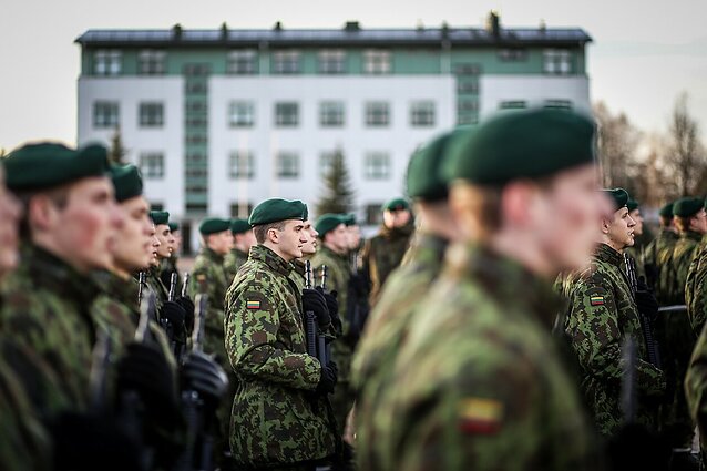 Žinios. Pertvarkant šaukimo į kariuomenę procesus, KAM institucijoms pateikė derinti karo prievolės reformos projektą