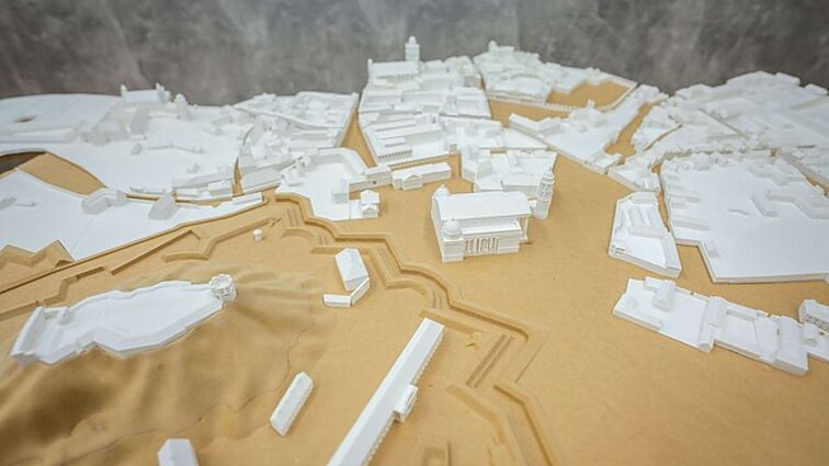 Pajusti tiems, kurie pamatyti negali: maketai padeda neregiams pažinti architektūrą