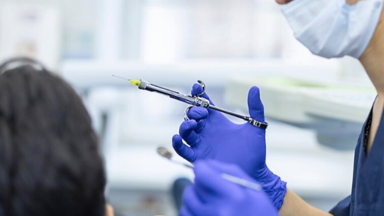 Į Žmogaus teisių gynimo asociaciją kreipiasi senjorai: norint gauti geresnius protezus, tenka leisti asmenines santaupas