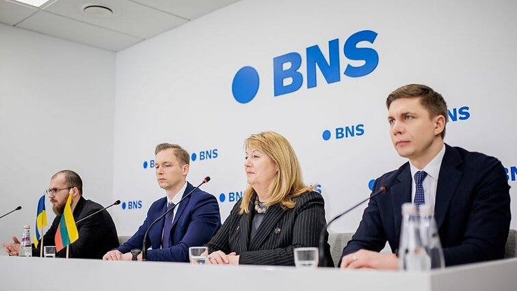 Žinios. Reitingų lentelėje socialdemokratai išlieka pirmi, antroje vietoje – TS-LKD