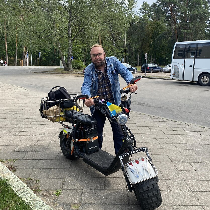 Ignas Gudelevičius, Mikas Suraučius