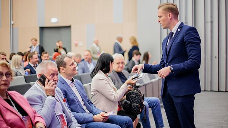 Partijų reitingai – be didelių pokyčių: socialdemokratai ir konservatoriai išlieka populiariausi
