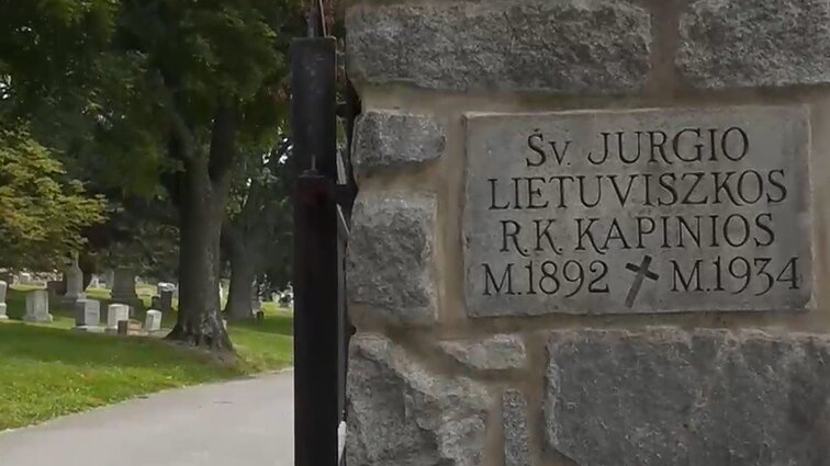 Nykstantys „Mažosios Lietuvos“ Pensilvanijoje pėdsakai: Amerikos lietuviai ėmėsi šimtamečių kapinių tvarkymo