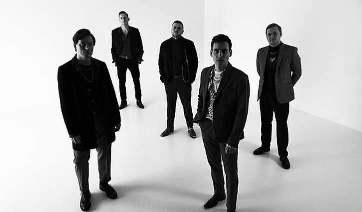 Šįvakar – vienintelis šią vasarą „Colours of Bubbles“ koncertas Vilniuje: žada ir naujų kūrinių premjeras