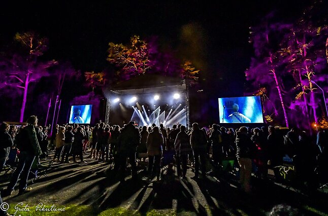 Rytas su muzika. Anykščiuose – 16-asis „Purpurinis vakaras“: kuo šįkart nustebins festivalis?