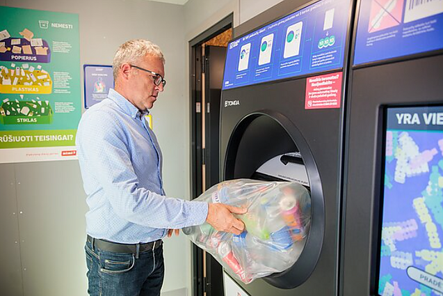 Vilniuje – naujos kartos taromatas: vienu metu galima sukrauti iki šimto pakuočių