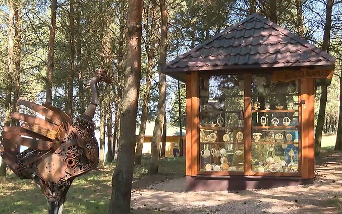 V. Venckevičius kempinge prie Vištyčio ežero įkūrė stručio namą-galeriją