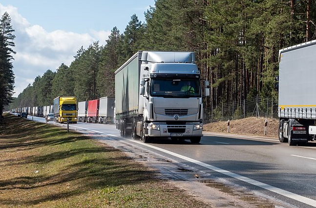 Žinios. Vežėjų asociacija „Linava“ skelbia, kad dvigubai išaugo nesąžiningų transporto įmonių
