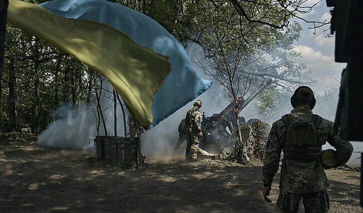 Žinios. Skelbiama, kad nuo karo pradžios žuvo ar sužeista beveik pusė milijono Ukrainos ir Rusijos karių