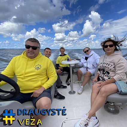 Draugystė veža. Apie gyvenimą uoste – nusiraminimo, persikrovimo, pokyčių pradžios stotelėje