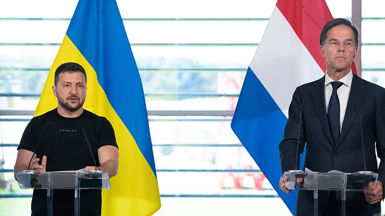 Žinios. Zelenskis antrą kartą per keturis mėnesius atvyko į Nyderlandus tartis dėl naikintuvų ir kitų oro pajėgumų