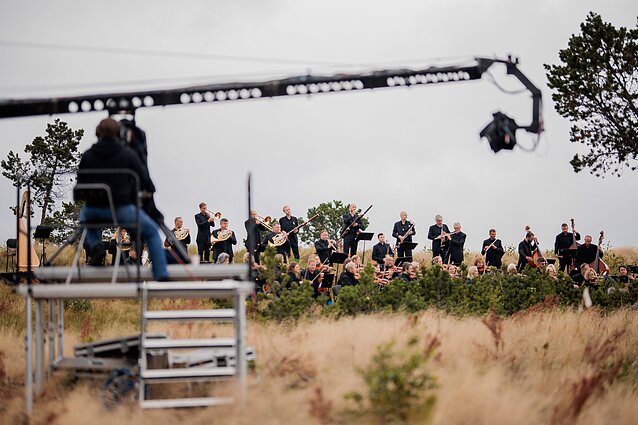 Žinios. Preilos kopos ir Klaipėdos pajūris virto filmavimo aikštele: kuriamas filmas apie Čiurlionį