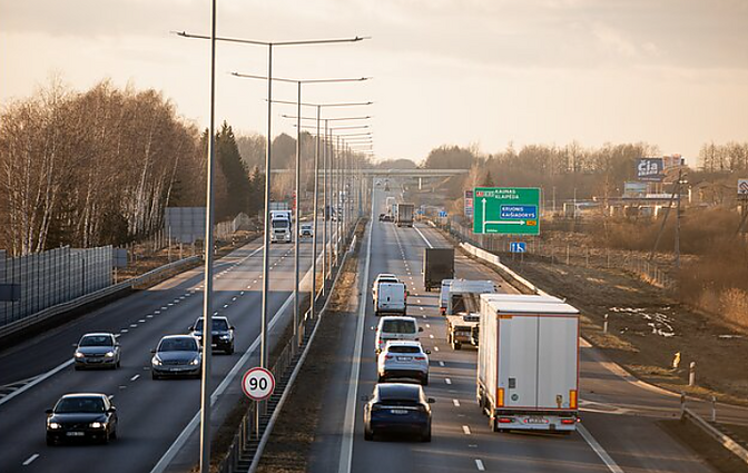 Nauja inovacijų era: ekspertų teigimu, dirbtinio intelekto valdomas transportas pakeis įprastas keliones