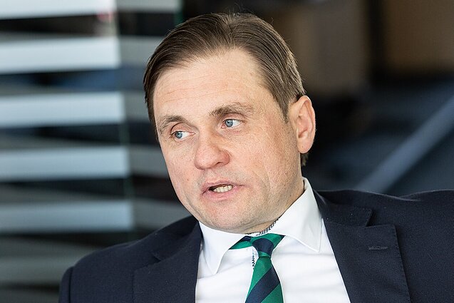 Vitkauskas po NSK posėdžio: saugumo sumetimais ribojimai vykti į Rusiją ir Baltarusiją galiotų ir dirbantiems su įslaptinta informacija