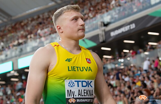 Sportas. Orai. Į Lietuvą grįžo bronzos medalį iškovojęs Mykolas Alekna ir jo treneris Mantas Jusis