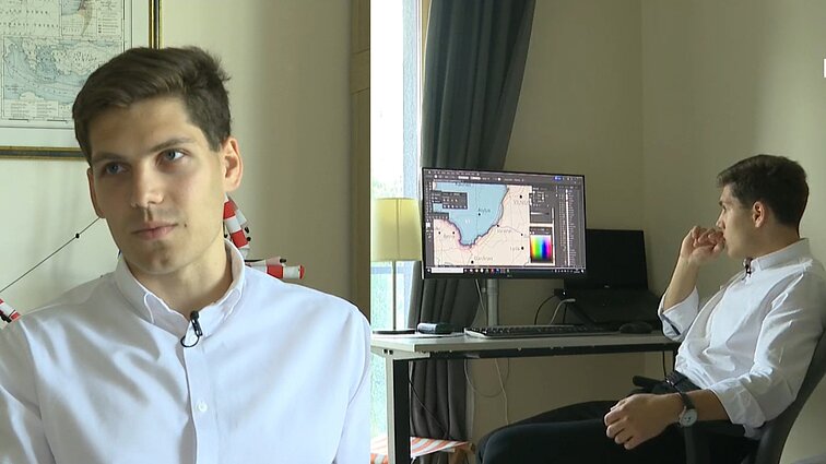 Žemėlapiuose – ir istorija, ir fantastinis pasaulis: istorija besidomintis Adomas neįprastą hobį pavertė darbu