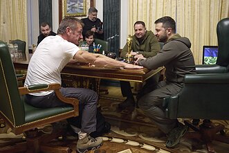 Seanas Pennas ir Volodymyras Zelenskis