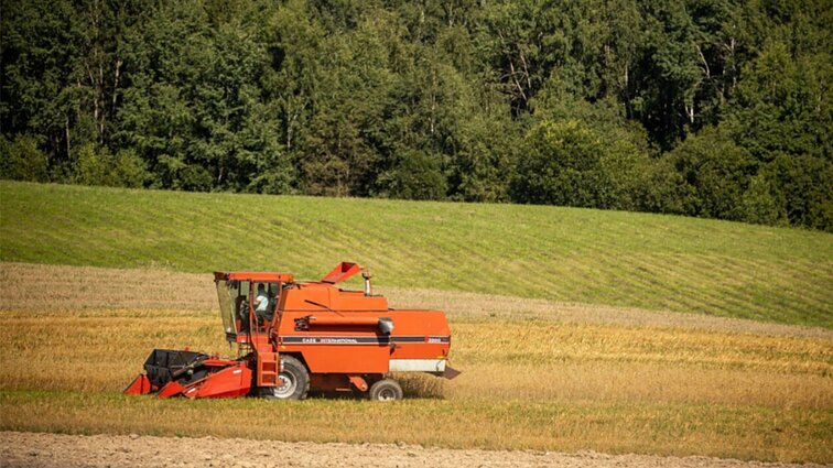 Šeimos ūkiai prašo didesnės paramos: pasak jų, po kelerių metų kai kuriose vietovėse nebebus kam dirbti žemės