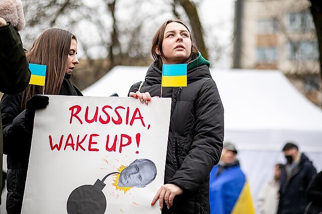 Filosofas apie Vakarų santykius su Rusija: jei bus daugiau aktyvios pilietinės visuomenės, galbūt Vakarai galės atsibusti