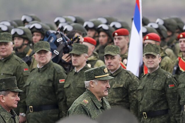 Žinios. Britų žvalgyba: tikėtina, kad Rusija atšaukė pratybas „Zapad“, kurios būna rusų karinių mokymų kulminacija
