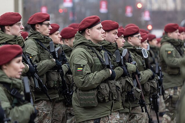 Kaunas kviečia minėti Laisvės dieną: laukia šuolių su parašiutais pasirodymas, istorinės patrankos salvės bei koncertas