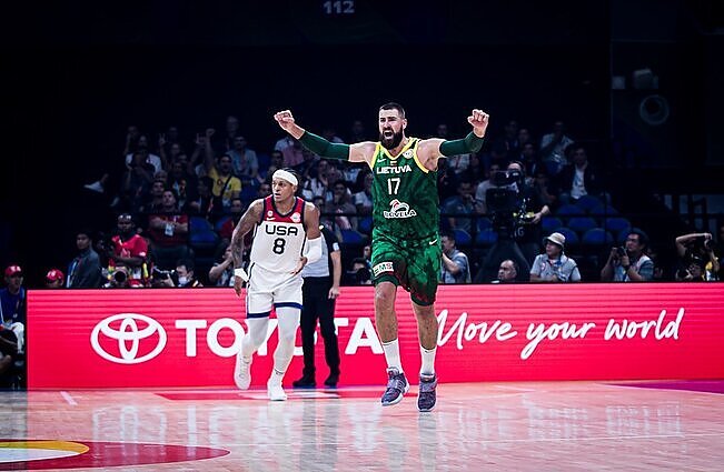 Žinios. Įspūdingiausia akimirka šių metų pasaulio čempionate: Lietuva įveikė JAV krepšininkus