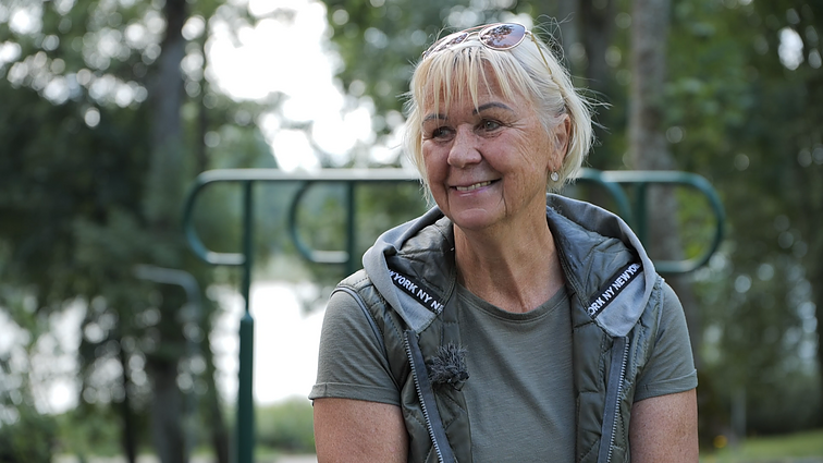 Nepaprasti žmonės. Žinoma plaukikė vasaras leidžia Veisiejuose, paskatino Meilutytę sugrįžti į sportą ir ežere yra išgelbėjusi vaikiną