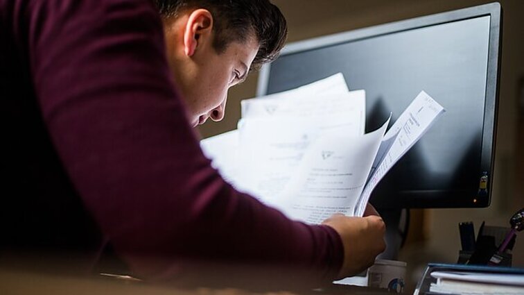 Priminimas nebestudijuojantiems ir dirbti nepradėjusiems jaunuoliams – ką būtina žinoti apie PSD įmokas