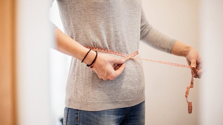 Trys „raudonos vėliavos“, signalizuojančios apie galimas problemas: ne iškart pastebimi valgymo sutrikimų požymiai