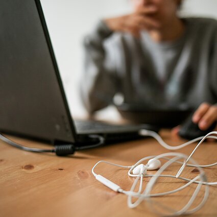 10–12. Pirmą kartą nubausti asmenys nelegaliai atsisiuntę filmus. Kas toliau?