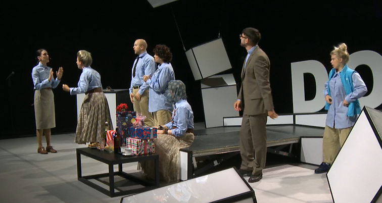 Spektaklis „Tas keistas nutikimas šuniui naktį“