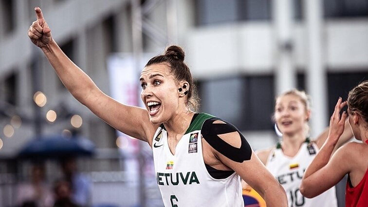 Sportas. Orai. Lietuvių pasiekimai Europos „3x3“ krepšinio čempionate: vyrai iškovojo sidabrą, moterys – bronzą