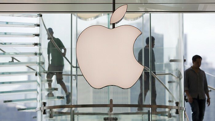 Įsibėgėja technologijų karas tarp Jungtinių Valstijų ir Kinijos: po naujų Pekino draudimų, krito „Apple“ akcijos