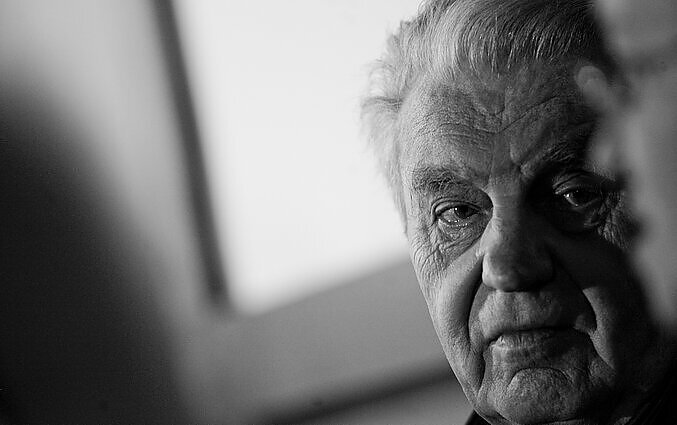 Žinios. Širvintos ir Druskininkai įamžins poeto Justino Marcinkevičiaus atminimą