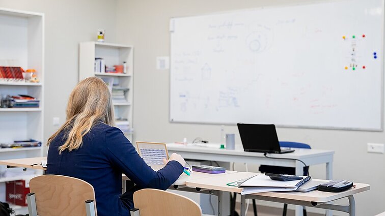 Mokiniams į pagalbą skuba ugdymo karjerai sistema: supažindins su profesijomis, patarimų ras ir tėvai