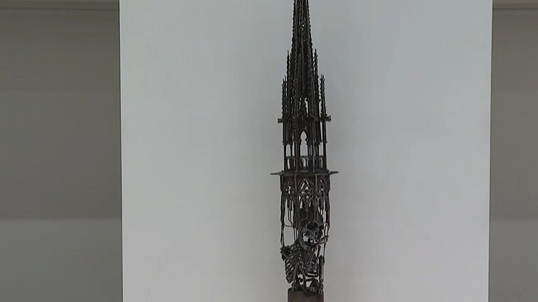 Keliaujanti Ukrainos menininkų paroda apsistojo Vilniuje, pinigai už parduotus kūrinius bus skirti kariams